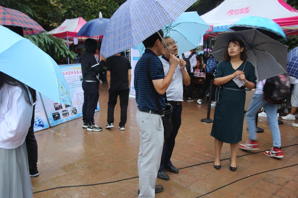 院领导现场指挥