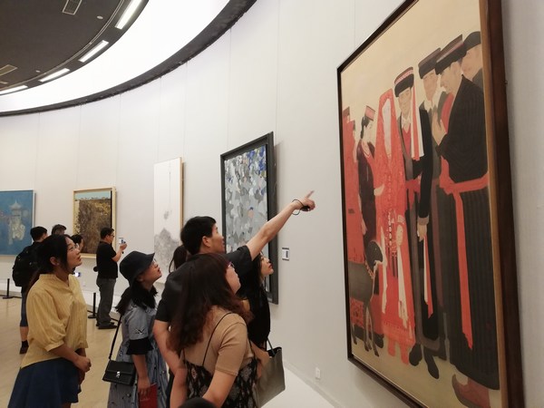 bet36365路检测中心艺术硕士（美术）研究生赴中国美术馆开展专题艺术实践教学1.jpg